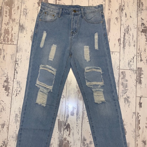 Boyfriend Jeans with Holes Juniors Sz. 2 - Picture 1 of 9
